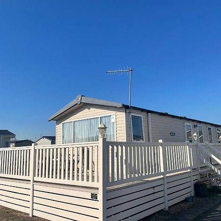 Delightful 6 Berth Holiday Home With Decking Area Chichester Kültér fotó