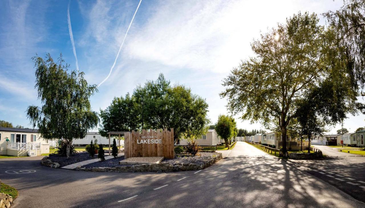 Delightful 6 Berth Holiday Home With Decking Area Chichester Kültér fotó