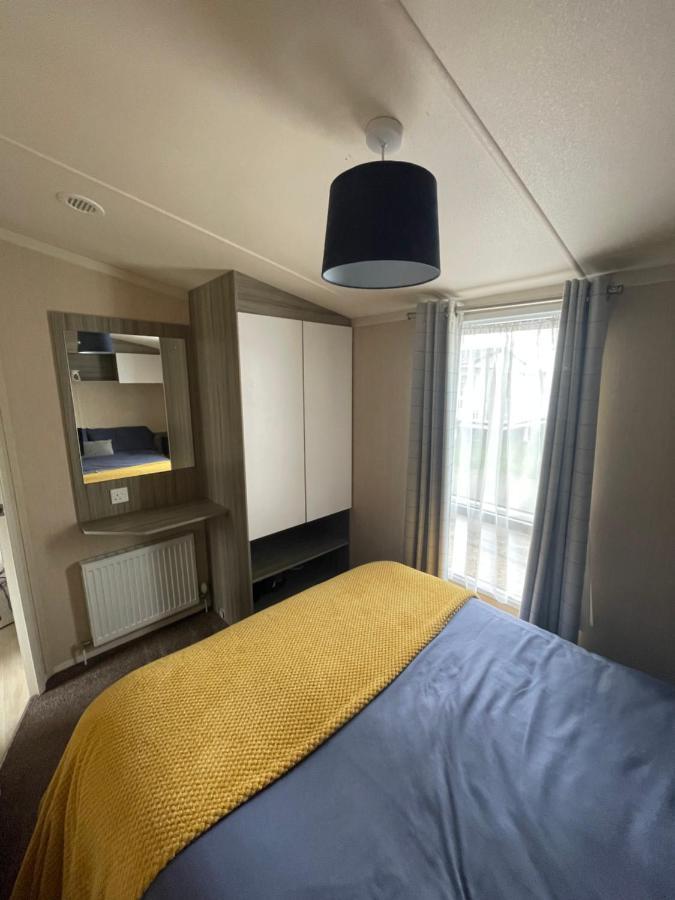 Delightful 6 Berth Holiday Home With Decking Area Chichester Kültér fotó