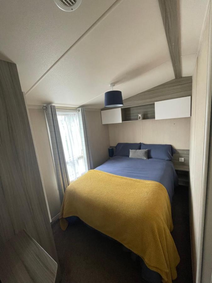 Delightful 6 Berth Holiday Home With Decking Area Chichester Kültér fotó