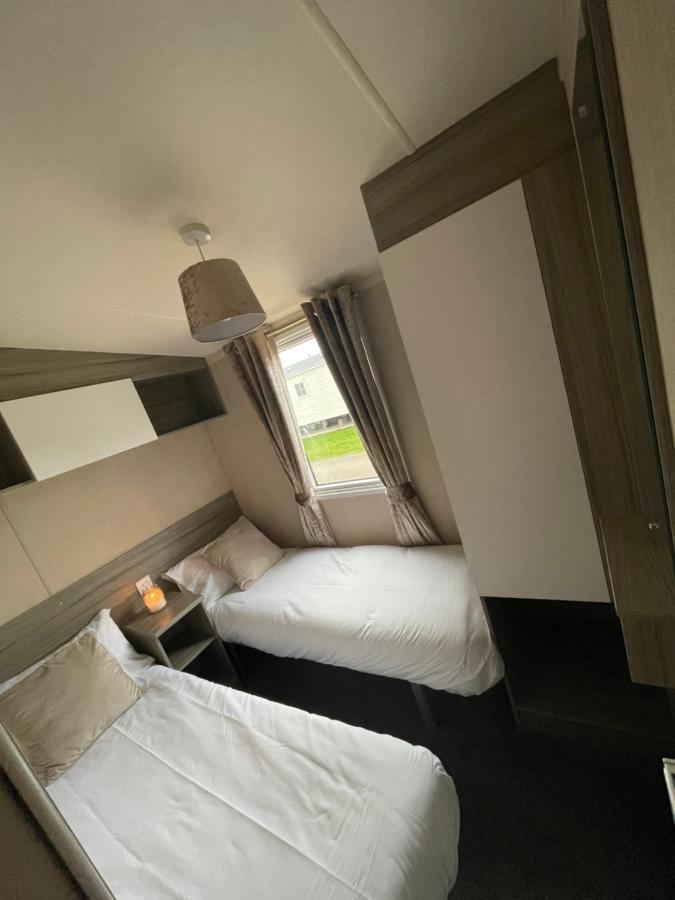 Delightful 6 Berth Holiday Home With Decking Area Chichester Kültér fotó
